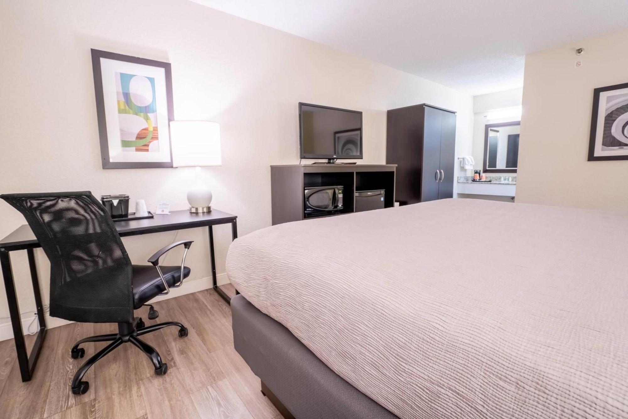 Quality Inn Palm Beach International Airport Уест Палм Бийч Екстериор снимка