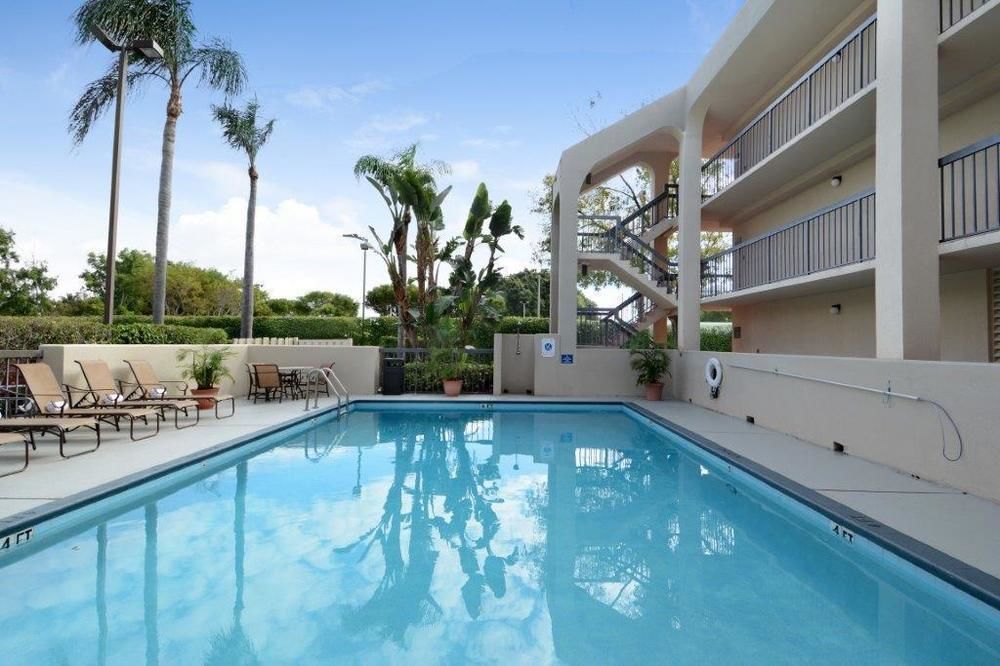 Quality Inn Palm Beach International Airport Уест Палм Бийч Екстериор снимка