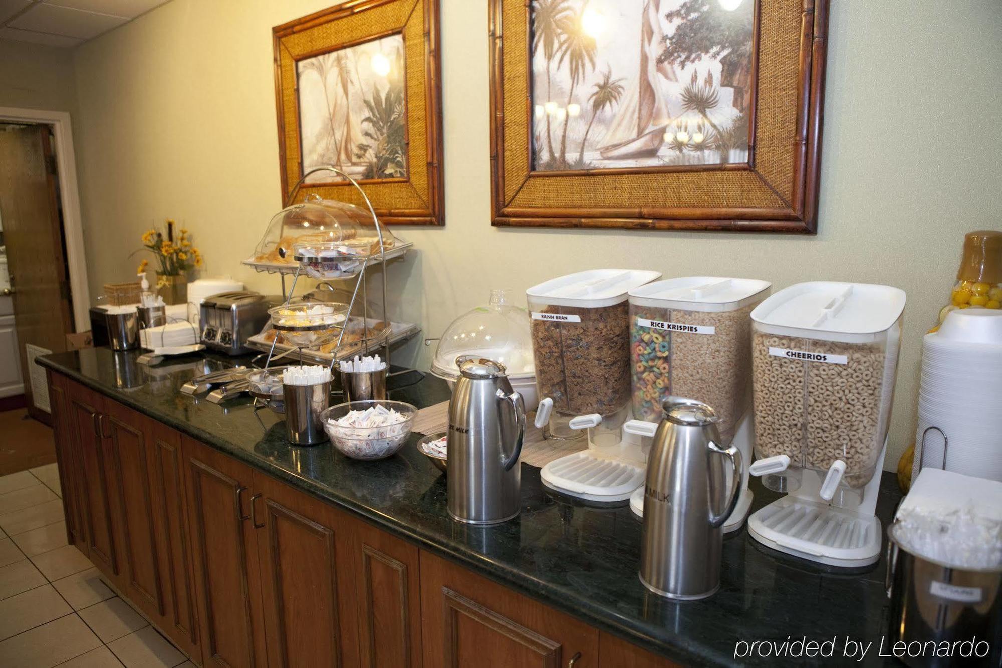 Quality Inn Palm Beach International Airport Уест Палм Бийч Екстериор снимка