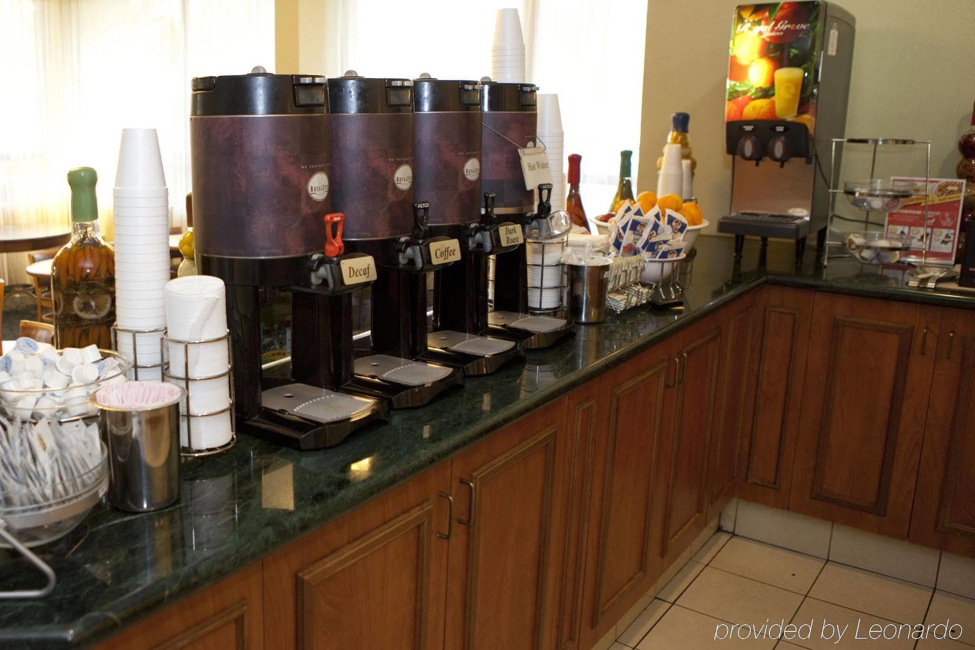 Quality Inn Palm Beach International Airport Уест Палм Бийч Екстериор снимка