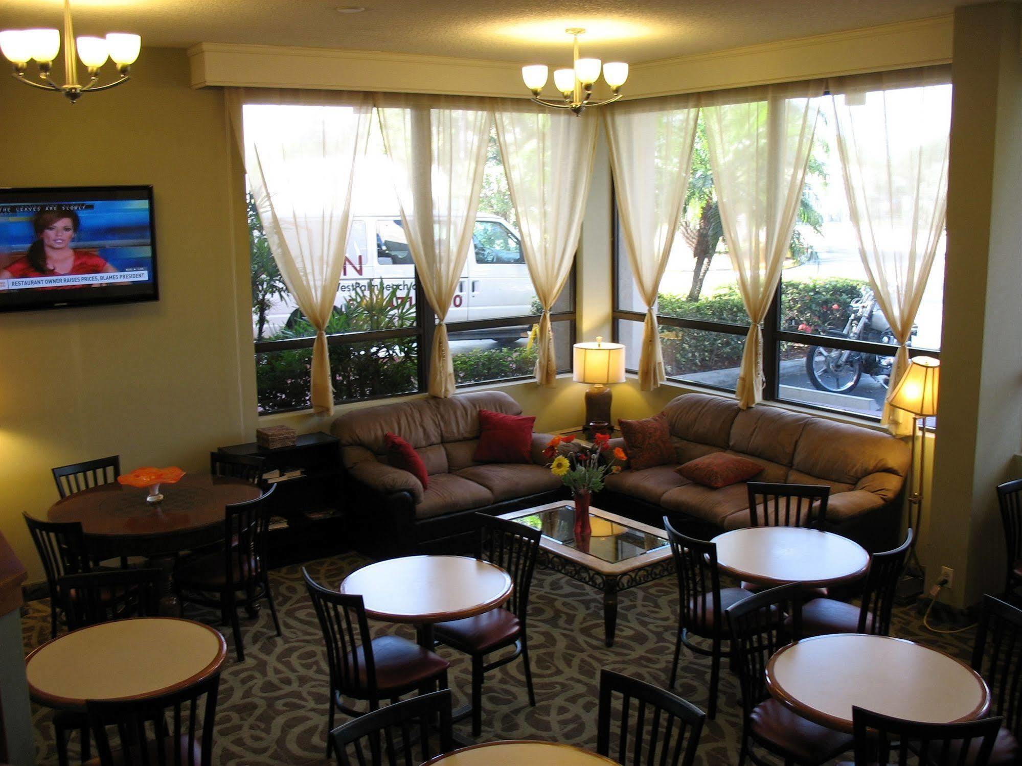 Quality Inn Palm Beach International Airport Уест Палм Бийч Екстериор снимка